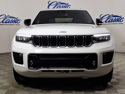 Used 2023 Jeep Grand Cherokee Overland AWD/4WD image 3
