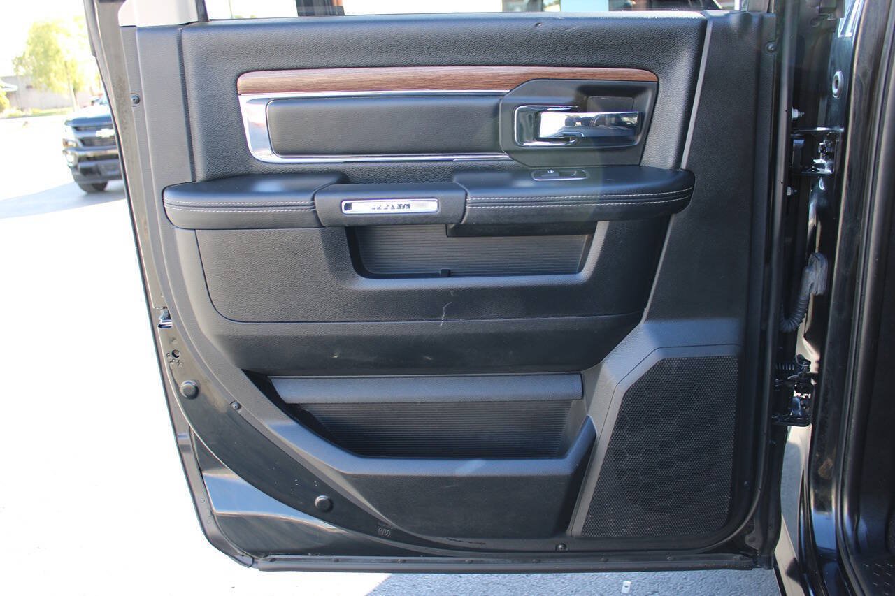 Used 2015 RAM 3500 Laramie w/ Black Appearance Group AWD/4WD image 36
