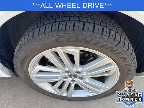 Used 2019 Audi Q5 Prestige w/ Prestige Package image 32