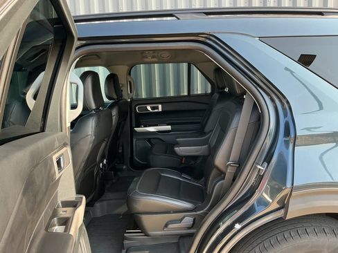 Used 2024 Ford Explorer XLT w/ Equipment Group 202A AWD/4WD image 10