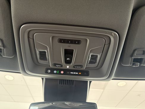 Used 2025 Chevrolet Silverado 1500 LT Trail Boss w/ Convenience Package II AWD/4WD image 21