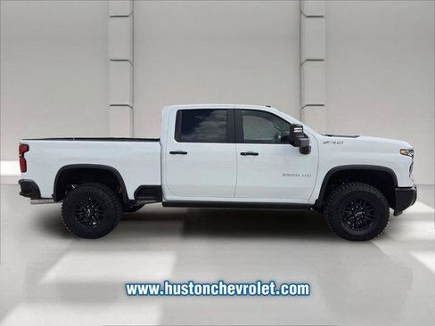 New 2026 Chevrolet Silverado 2500 ZR2 w/ LPO, Dark Essentials Package AWD/4WD image 6