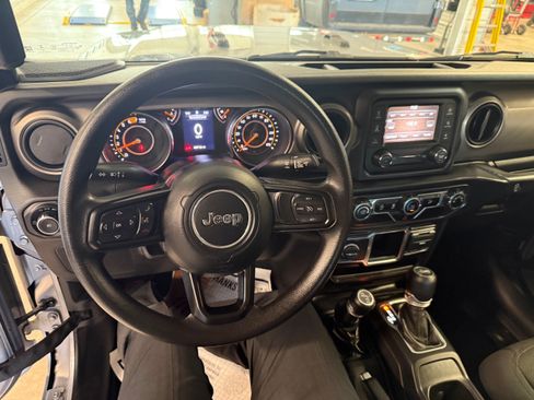 Used 2020 Jeep Wrangler Unlimited Sport AWD/4WD image 30