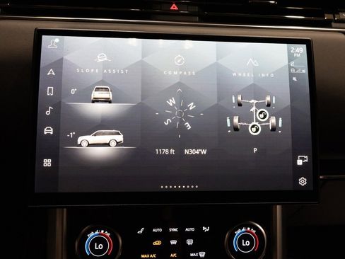 Used 2023 Land Rover Range Rover SE image 19