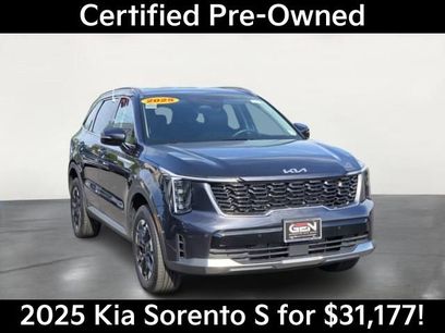 Used 2025 Kia Sorento S