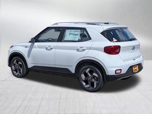 New 2026 Hyundai Venue SEL FWD image 3