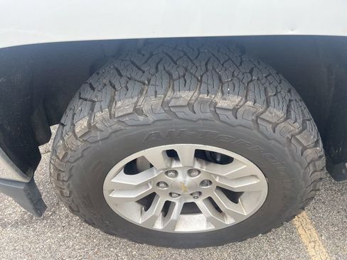Used 2018 Chevrolet Silverado 1500 LT w/ All Star Edition AWD/4WD image 19
