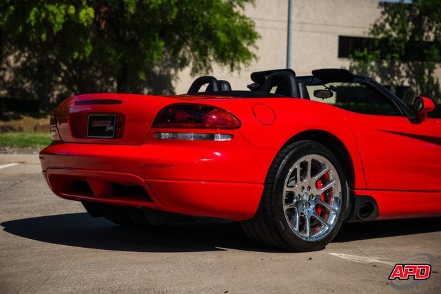 Used 2004 Dodge Viper SRT-10 RWD image 42