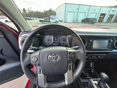 Used 2019 Toyota Tacoma 2WD Double Cab image 26