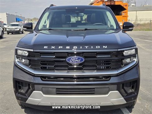 New 2026 Ford Expedition Platinum image 16