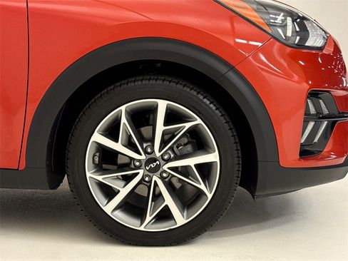 Used 2022 Kia Niro Touring Special Edition image 7