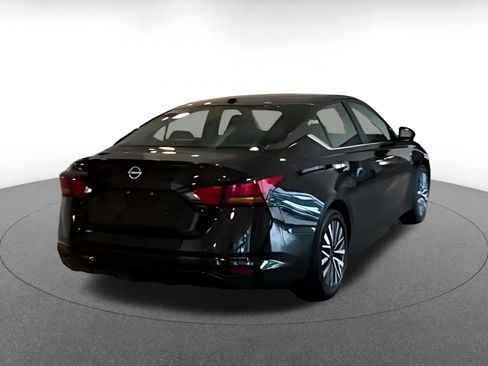 Used 2025 Nissan Altima 2.5 SV FWD image 10