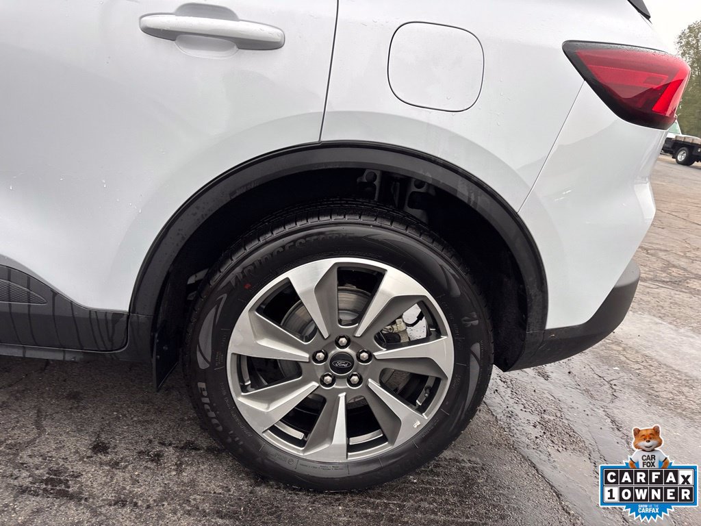 Used 2025 Ford Escape Platinum AWD/4WD image 10