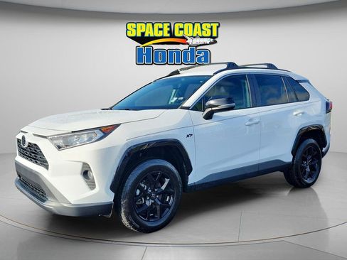 Used 2021 Toyota RAV4 XLE FWD image 7