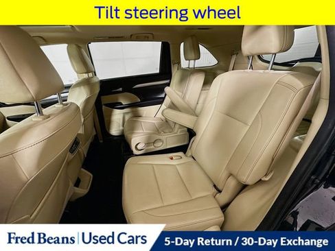 Used 2018 Toyota Highlander XLE image 28
