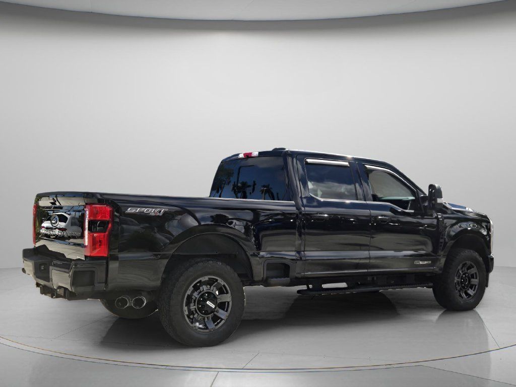Used 2023 Ford F250 XLT w/ XLT Premium Package AWD/4WD image 7
