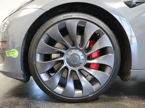 Used 2019 Tesla Model 3 Performance AWD/4WD image 17