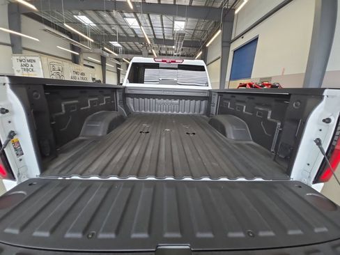 Certified 2026 GMC Sierra 3500 Denali Ultimate AWD/4WD image 23