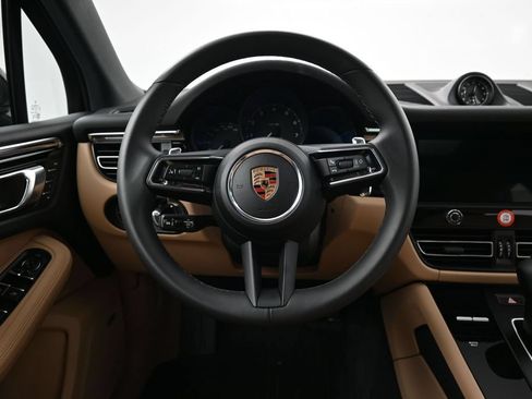 Certified 2026 Porsche Macan AWD/4WD image 13