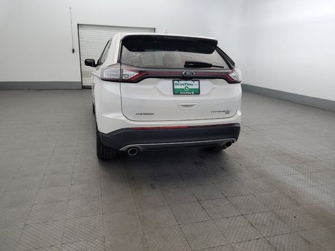 Used 2017 Ford Edge Titanium w/ Equipment Group 302A AWD/4WD image 6