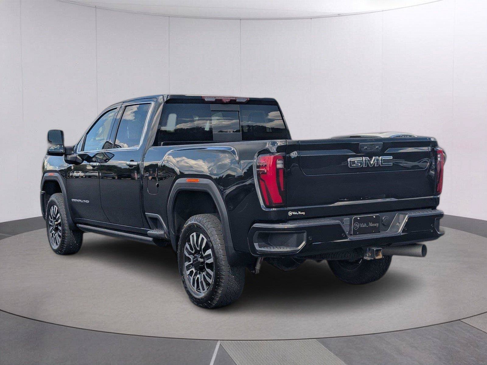 Certified 2024 GMC Sierra 2500 Denali Ultimate AWD/4WD image 3