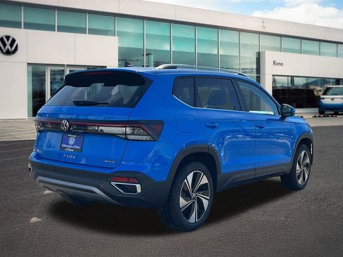 New 2026 Volkswagen Taos SE image 5