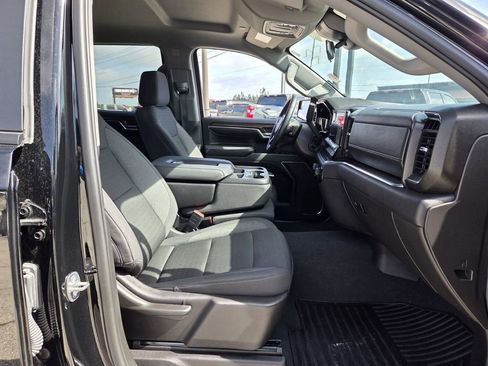 Used 2024 Chevrolet Silverado 1500 LT image 17