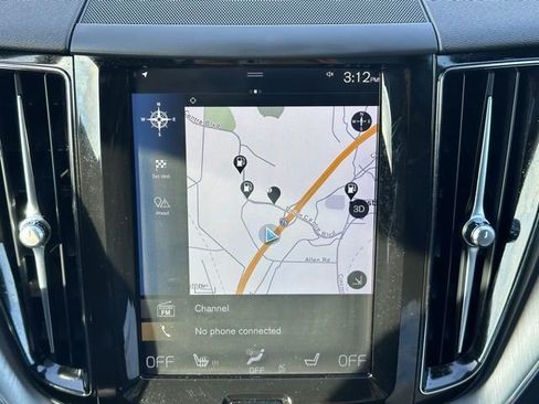 Used 2018 Volvo XC60 T6 Momentum w/ Advanced Package image 17