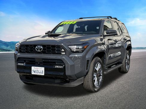 Used 2025 Toyota 4Runner TRD Sport Premium AWD/4WD image 4