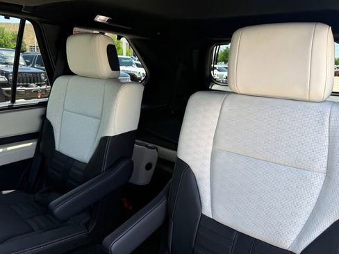 Used 2024 Toyota Sequoia Capstone AWD/4WD image 27
