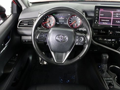 Used 2021 Toyota Camry XSE image 4