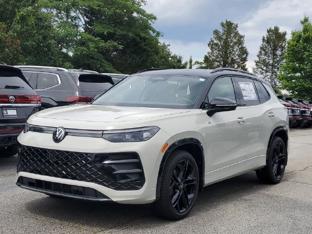 New 2026 Volkswagen Tiguan SE R-Line FWD image 31