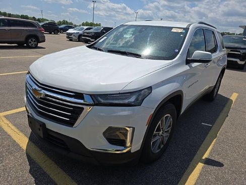Used 2023 Chevrolet Traverse LT w/ LPO, Floor Liner Package AWD/4WD image 2