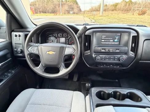 Used 2018 Chevrolet Silverado 1500 W/T w/ Trailering Package image 22