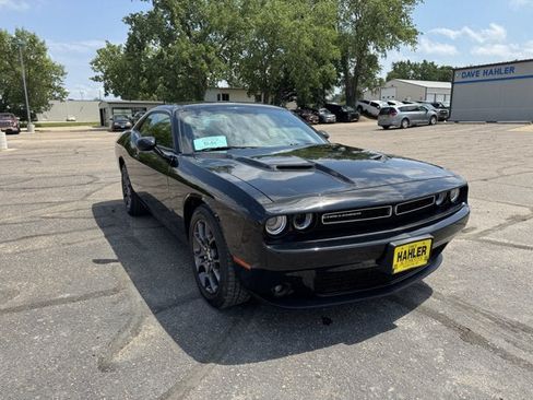Used 2018 Dodge Challenger GT AWD/4WD image 2