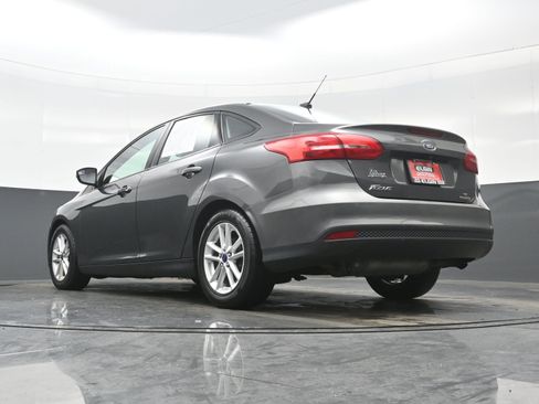 Used 2015 Ford Focus SE image 27