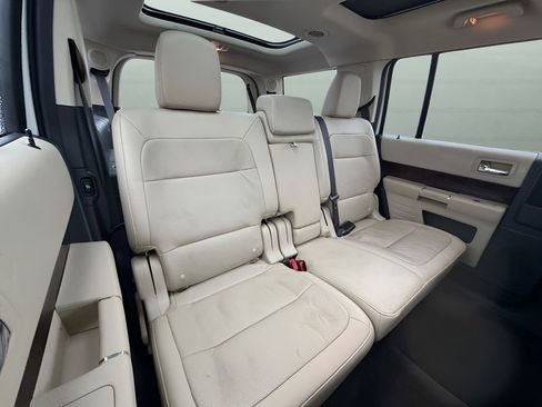 Used 2018 Ford Flex Limited w/ Equipment Group 301A FWD image 18