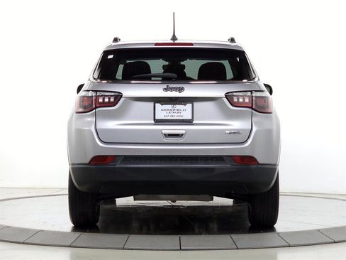 Used 2018 Jeep Compass Latitude w/ Popular Equipment Group image 6