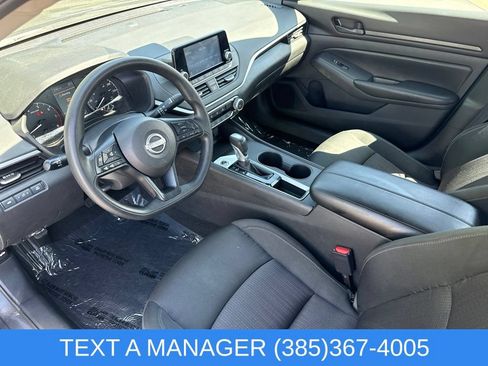 Used 2024 Nissan Altima 2.5 S FWD image 11
