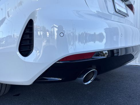 Used 2024 BMW 430i Coupe w/ Convenience Package image 14