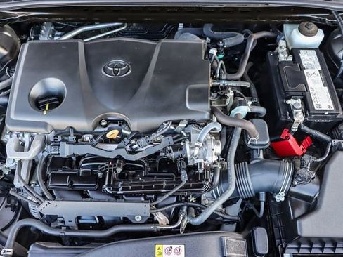 Used 2021 Toyota Camry SE image 29