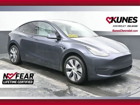 Used 2023 Tesla Model Y Long Range image 1