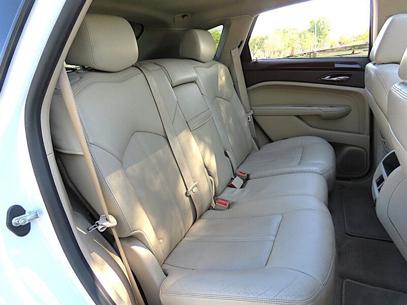 Used 2011 Cadillac SRX Luxury FWD image 22