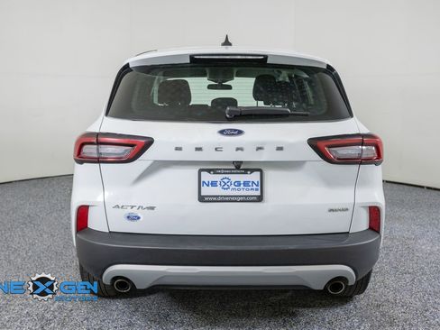 Used 2023 Ford Escape Active AWD/4WD image 6