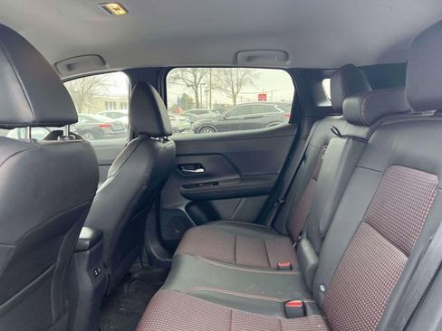 Used 2025 Nissan Kicks SR image 12