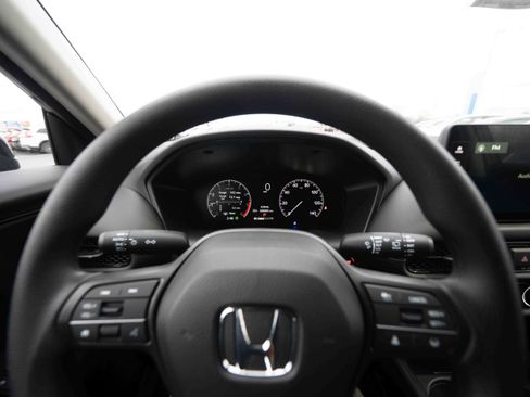 New 2026 Honda HR-V LX image 15