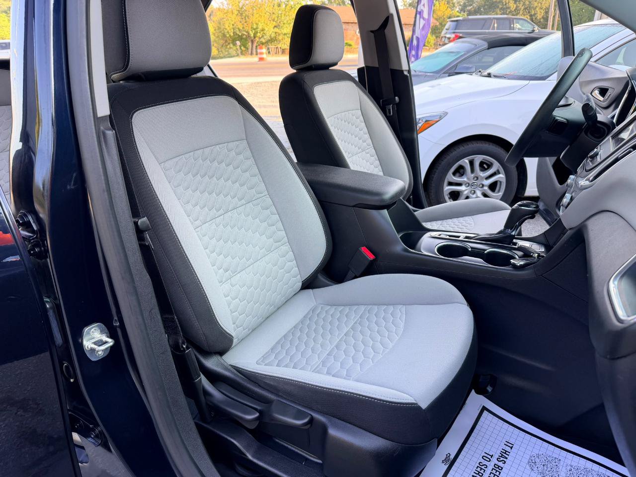 Used 2020 Chevrolet Equinox LS AWD/4WD image 12