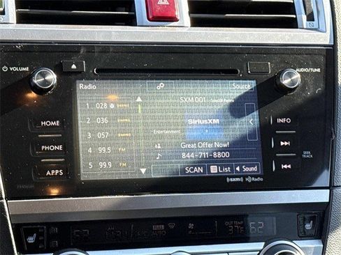 Used 2017 Subaru Outback 2.5i Premium image 19