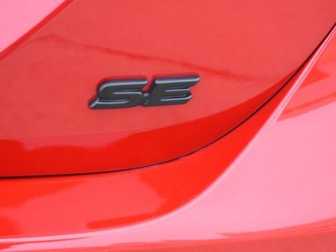 Used 2024 Toyota Camry SE image 7