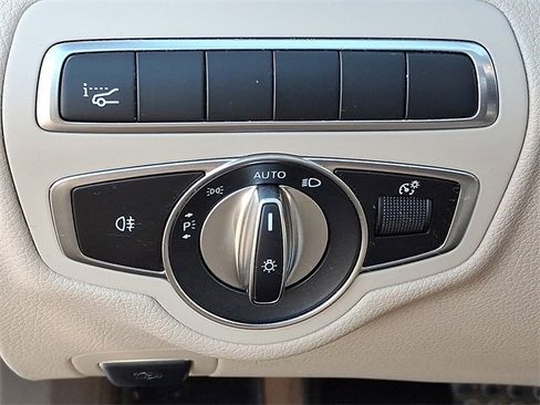 Used 2021 Mercedes-Benz C 300 Cabriolet image 23